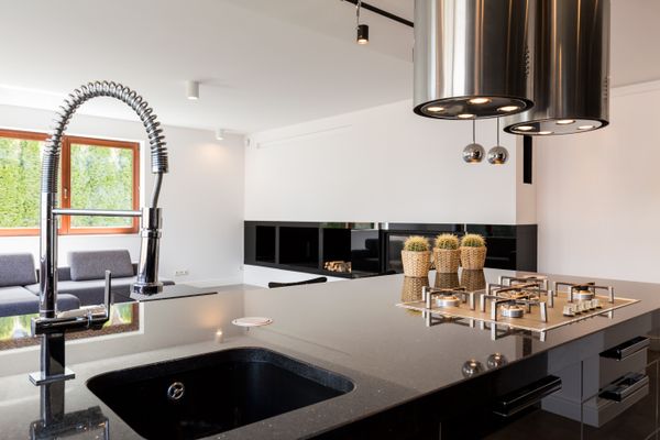 7 Things You Should Never Store Under Your Kitchen Sink